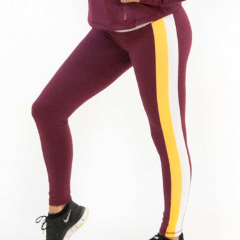 Washington Commanders Yoga Pants/Leggings - Brand New! - 50% Off MSRP - Picture 4 of 4